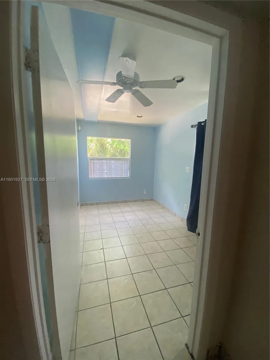 1739 SW 28th Ter Fort Lauderdale, FL 33312
