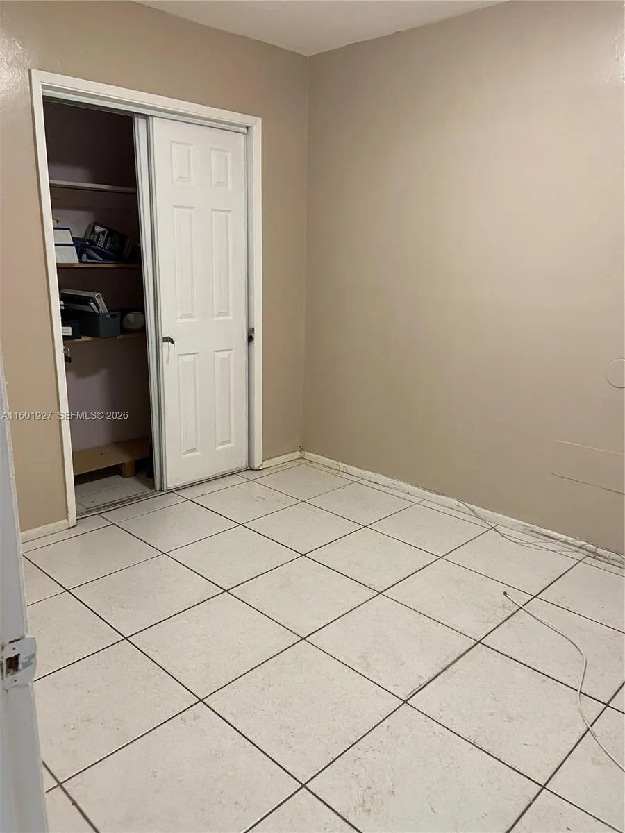 1739 SW 28th Ter Fort Lauderdale, FL 33312