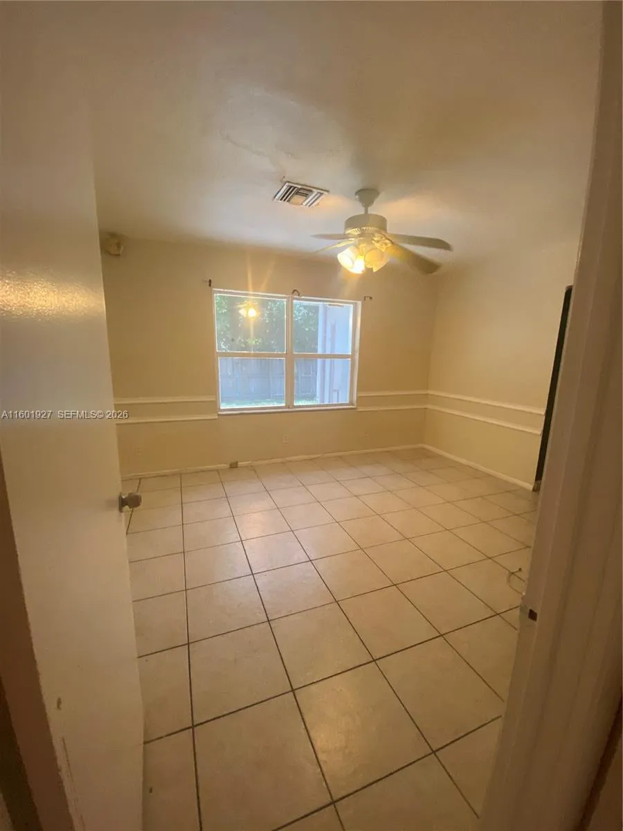 1739 SW 28th Ter Fort Lauderdale, FL 33312