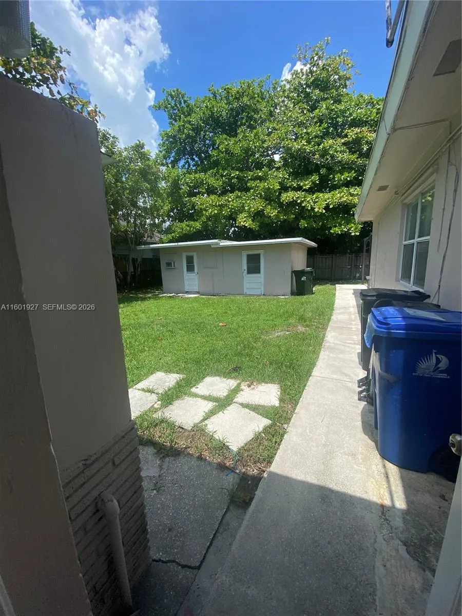 1739 SW 28th Ter Fort Lauderdale, FL 33312
