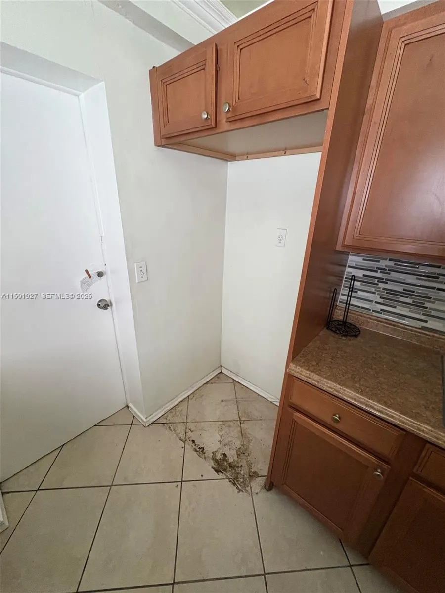 1739 SW 28th Ter Fort Lauderdale, FL 33312