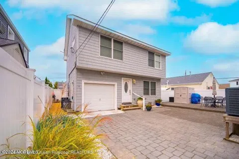 2302 Grand Central Avenue #B