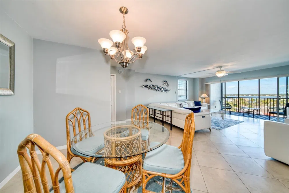 10355 PARADISE BOULEVARD #612 Treasure Island, FL 33706