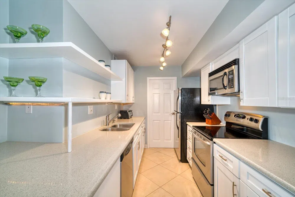 10355 PARADISE BOULEVARD #612 Treasure Island, FL 33706
