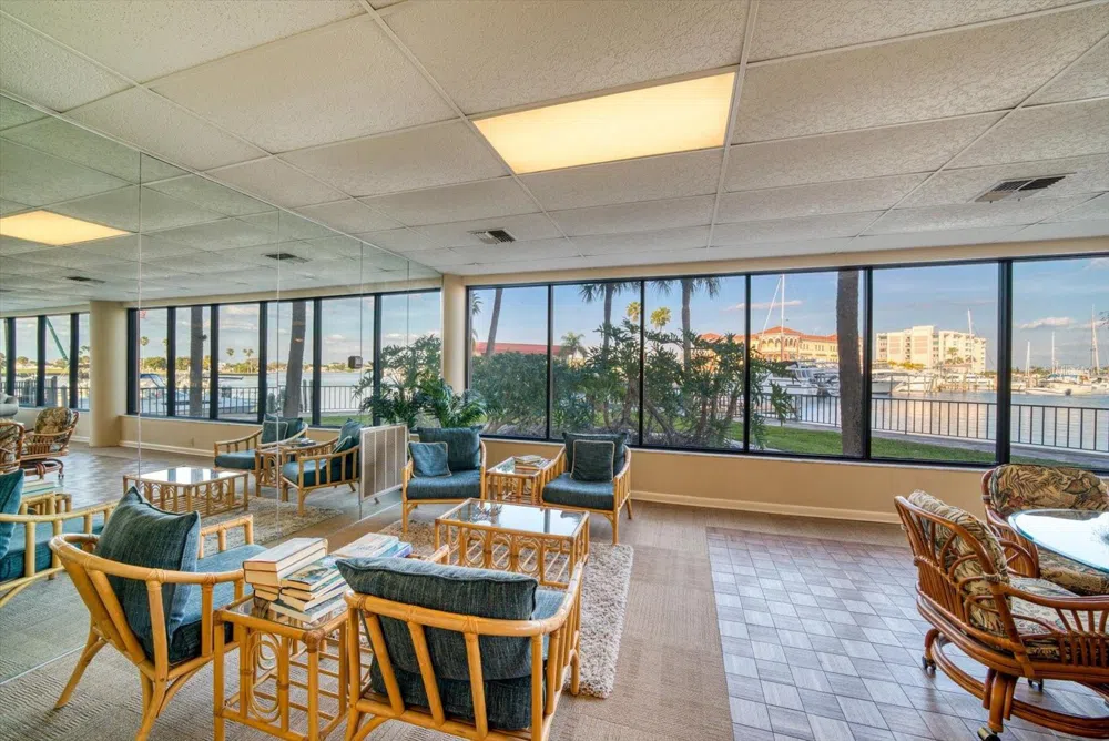 10355 PARADISE BOULEVARD #612 Treasure Island, FL 33706