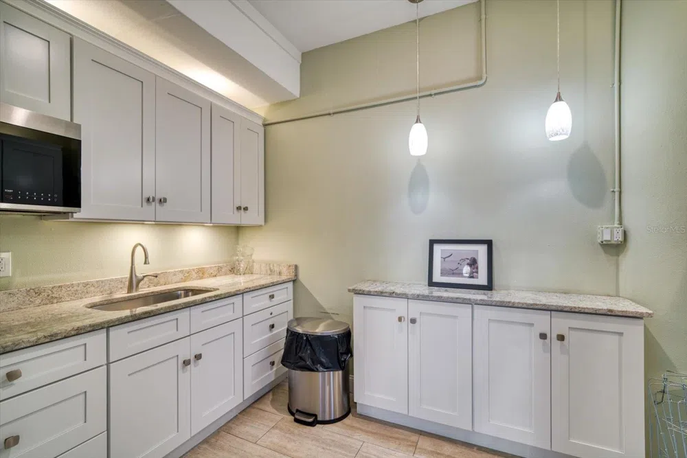 10355 PARADISE BOULEVARD #612 Treasure Island, FL 33706