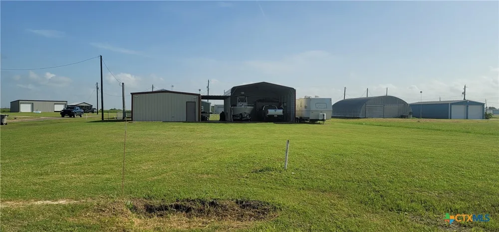 1012 W Denver Avenue Seadrift, TX 77983