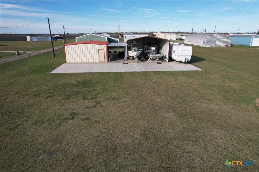 1012 W Denver Avenue Seadrift, TX 77983