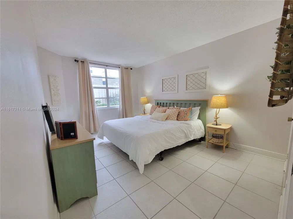 1980 S Ocean Dr #2C Hallandale Beach, FL 33009
