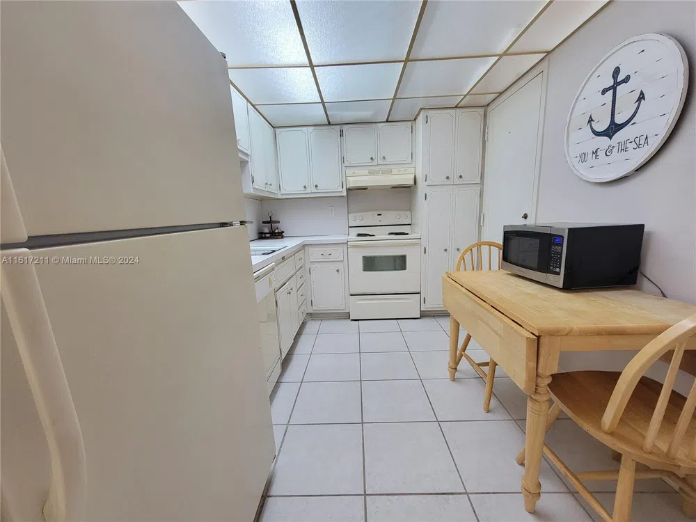 1980 S Ocean Dr #2C Hallandale Beach, FL 33009