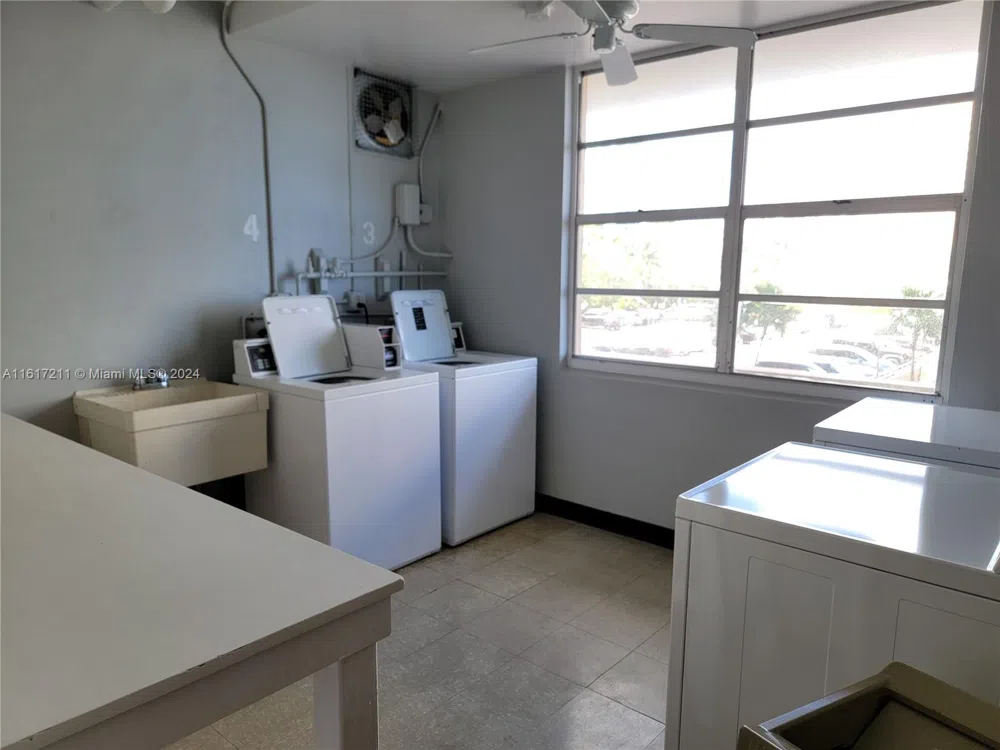 1980 S Ocean Dr #2C Hallandale Beach, FL 33009