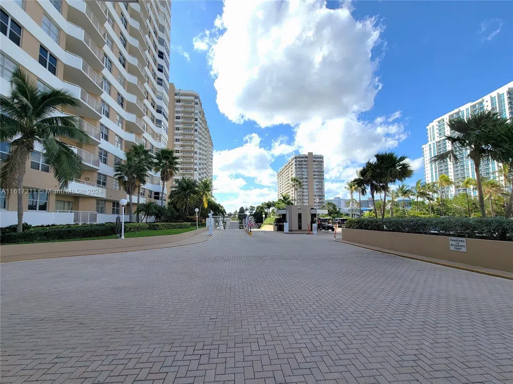 1980 S Ocean Dr #2C Hallandale Beach, FL 33009