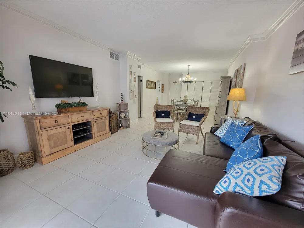 1980 S Ocean Dr #2C Hallandale Beach, FL 33009