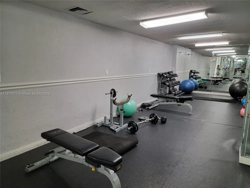 1980 S Ocean Dr #2C Hallandale Beach, FL 33009