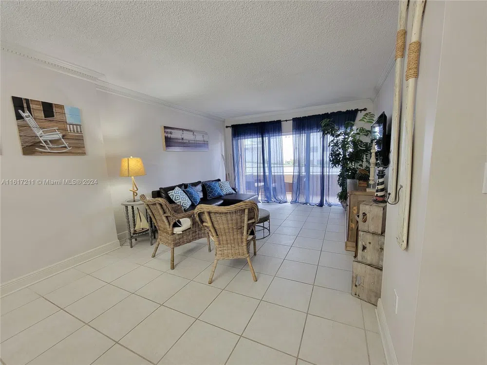1980 S Ocean Dr #2C Hallandale Beach, FL 33009