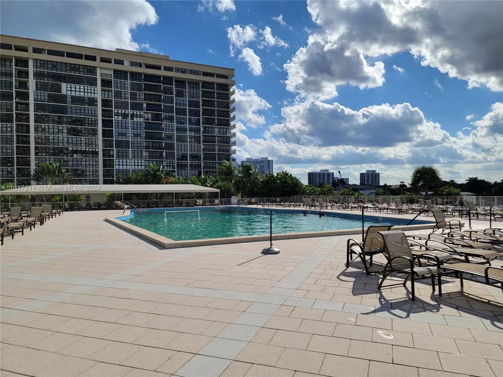 1980 S Ocean Dr #2C Hallandale Beach, FL 33009