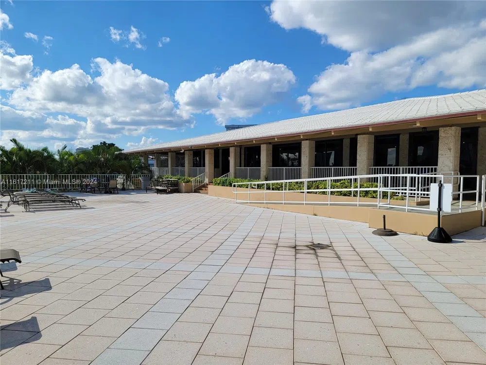 1980 S Ocean Dr #2C Hallandale Beach, FL 33009