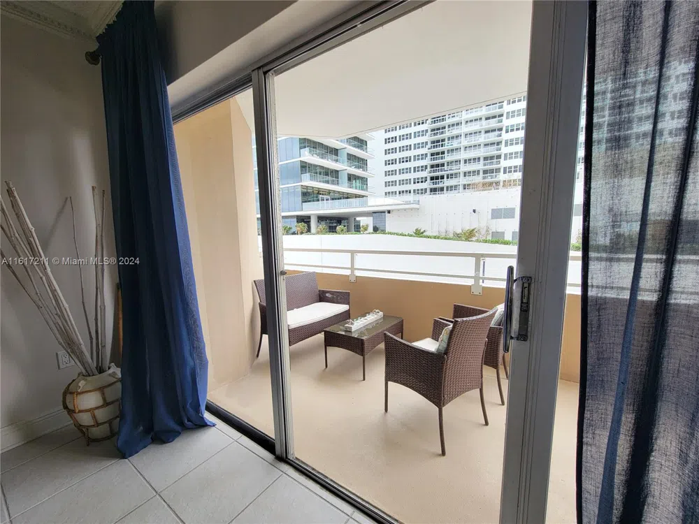 1980 S Ocean Dr #2C Hallandale Beach, FL 33009
