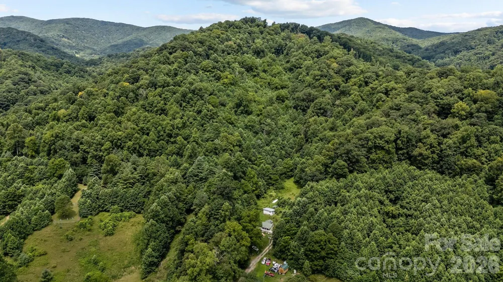 99999 Windswept Drive Burnsville, NC 28714