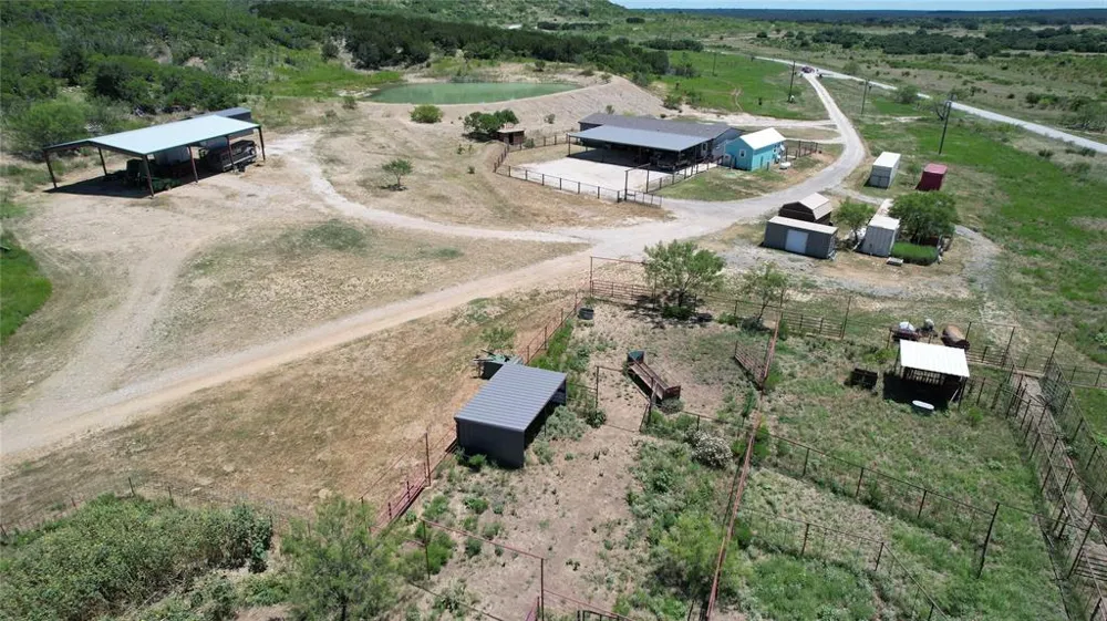 464 Upper Brad Road Strawn, TX 76475