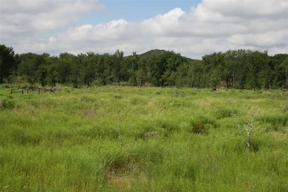 464 Upper Brad Road Strawn, TX 76475