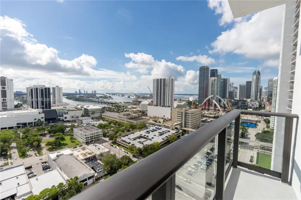1642 NE 1st Ave #2308 Miami, FL 33132