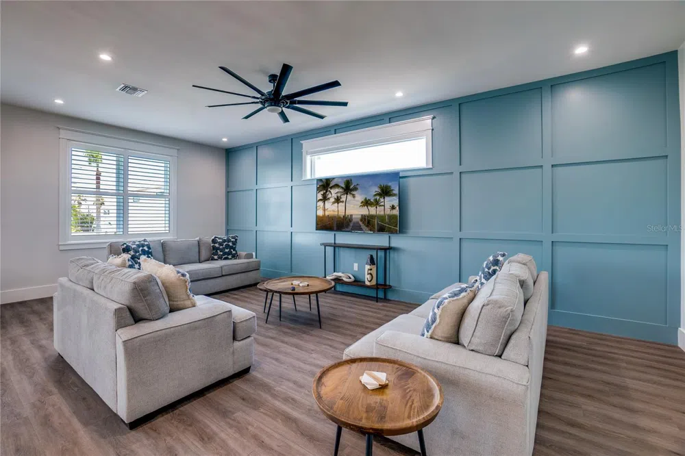 2102 AVENUE B Bradenton Beach, FL 34217