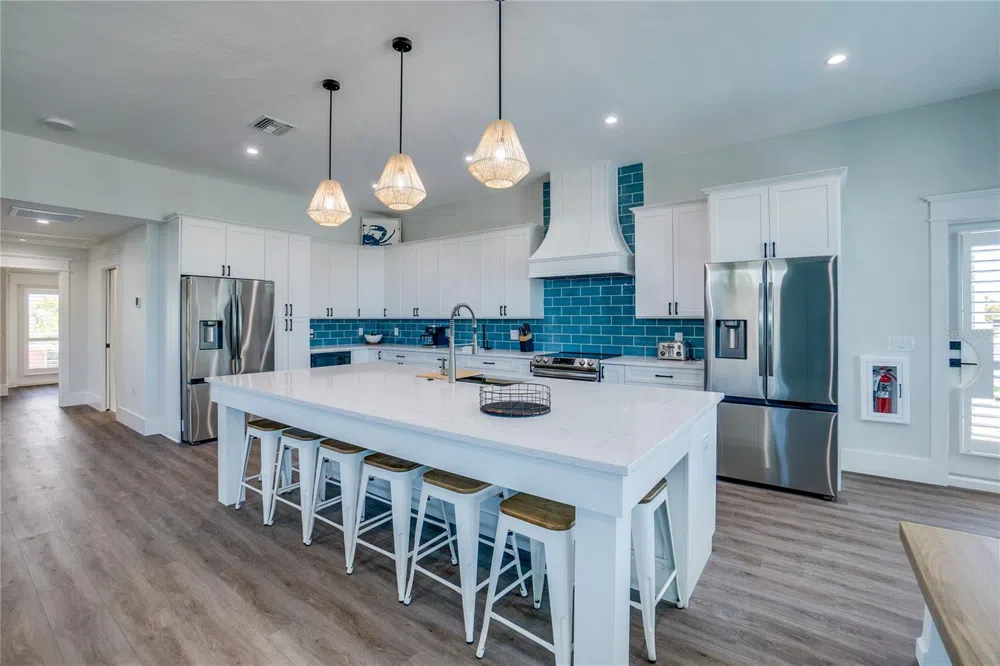2102 AVENUE B Bradenton Beach, FL 34217