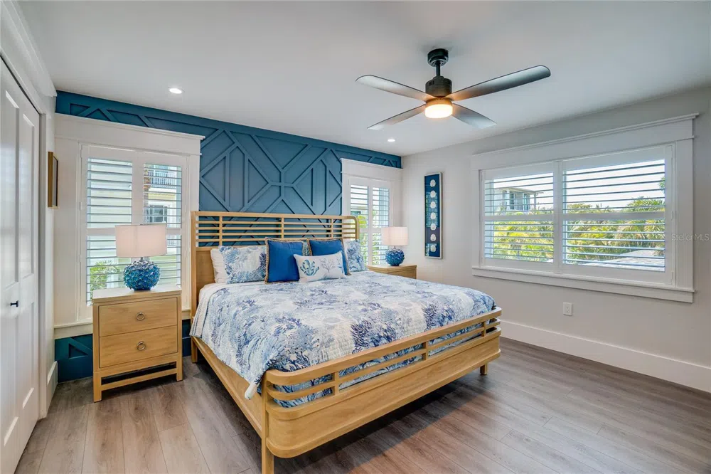 2102 AVENUE B Bradenton Beach, FL 34217