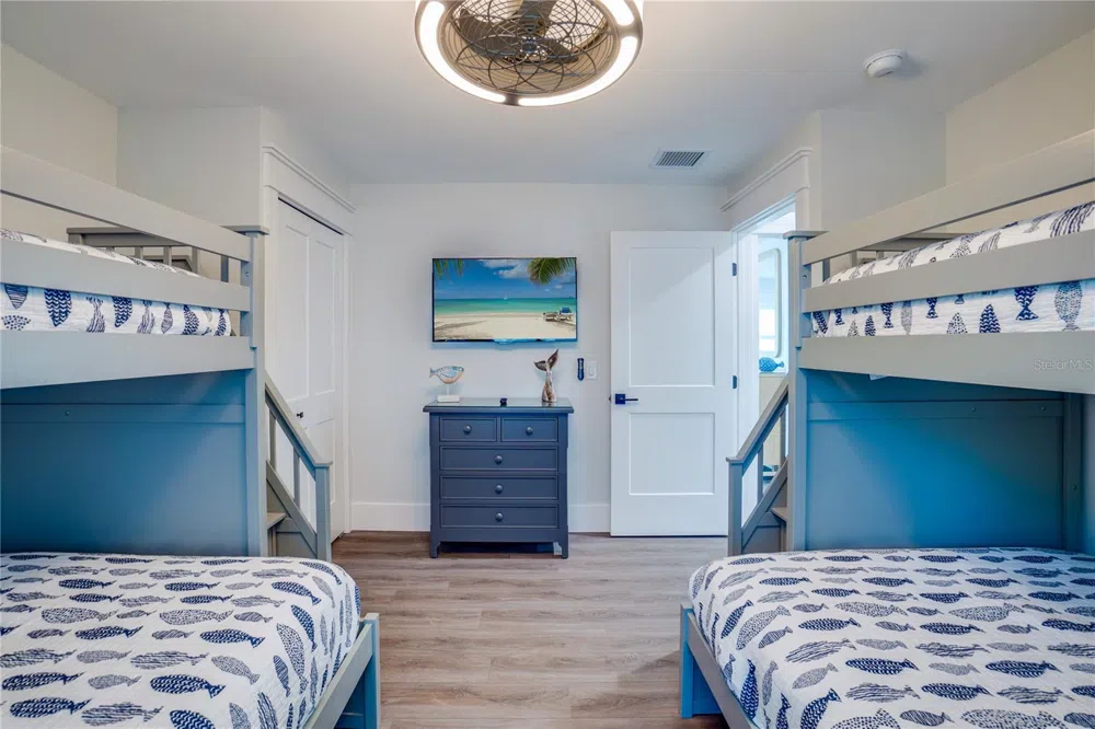 2102 AVENUE B Bradenton Beach, FL 34217