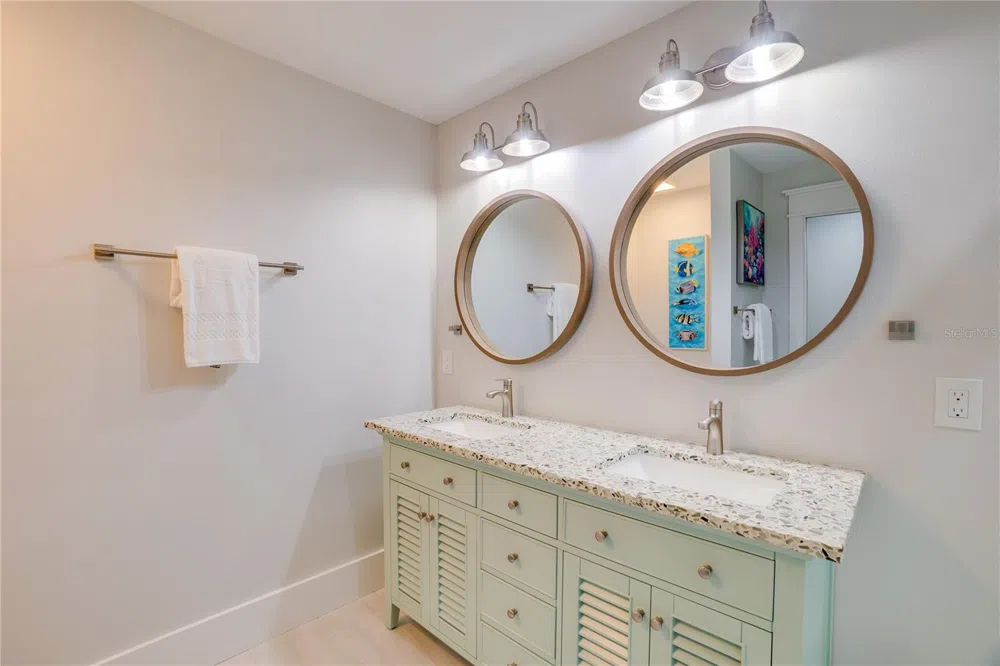 2102 AVENUE B Bradenton Beach, FL 34217