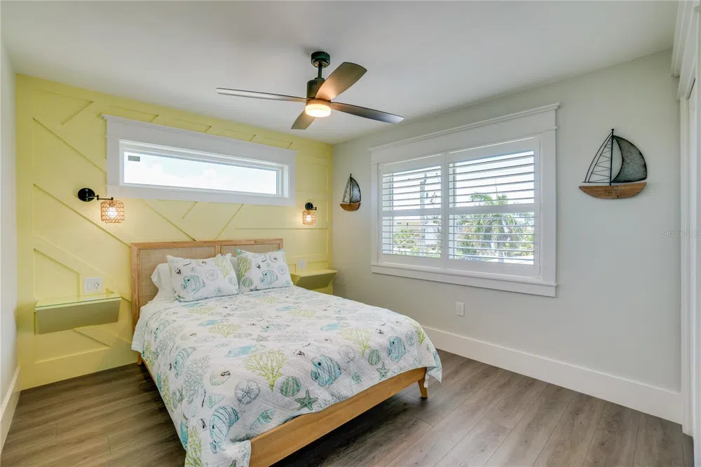 2102 AVENUE B Bradenton Beach, FL 34217