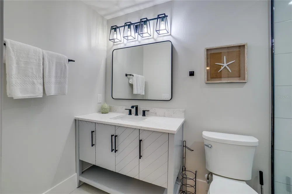 2102 AVENUE B Bradenton Beach, FL 34217