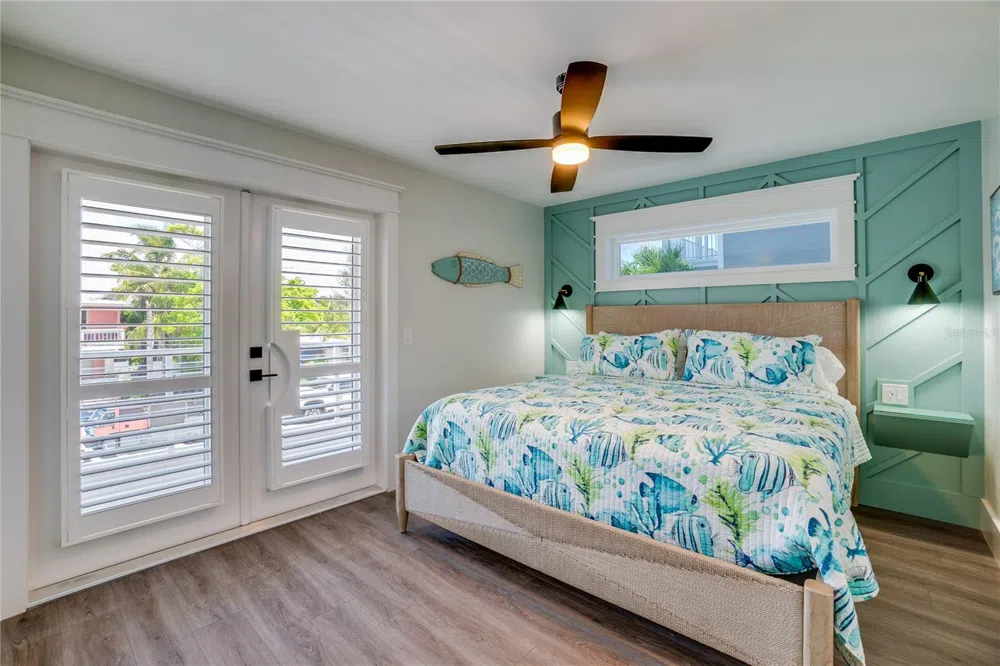 2102 AVENUE B Bradenton Beach, FL 34217