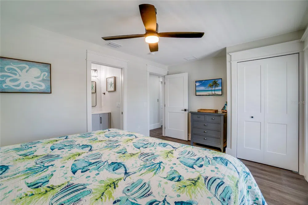 2102 AVENUE B Bradenton Beach, FL 34217