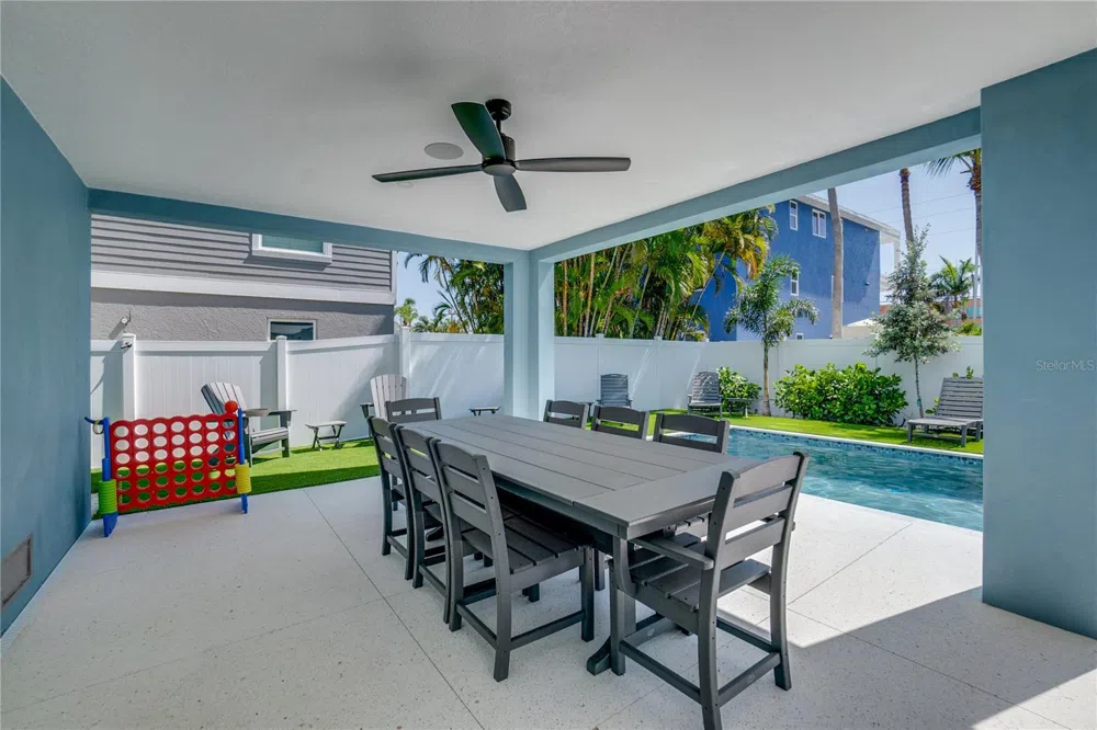 2102 AVENUE B Bradenton Beach, FL 34217