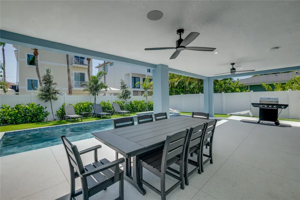2102 AVENUE B Bradenton Beach, FL 34217