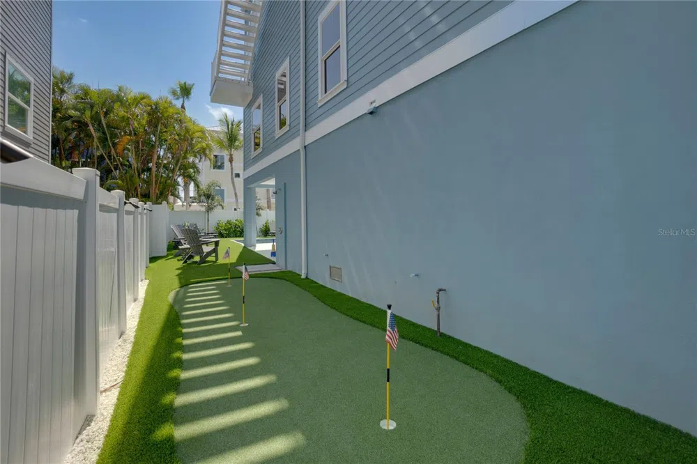 2102 AVENUE B Bradenton Beach, FL 34217