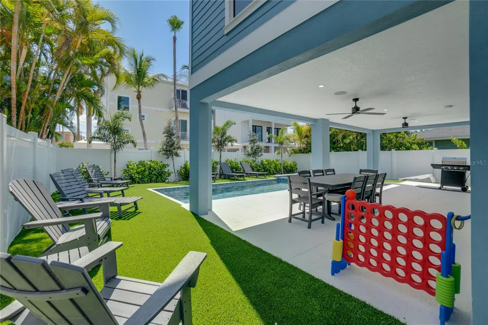 2102 AVENUE B Bradenton Beach, FL 34217