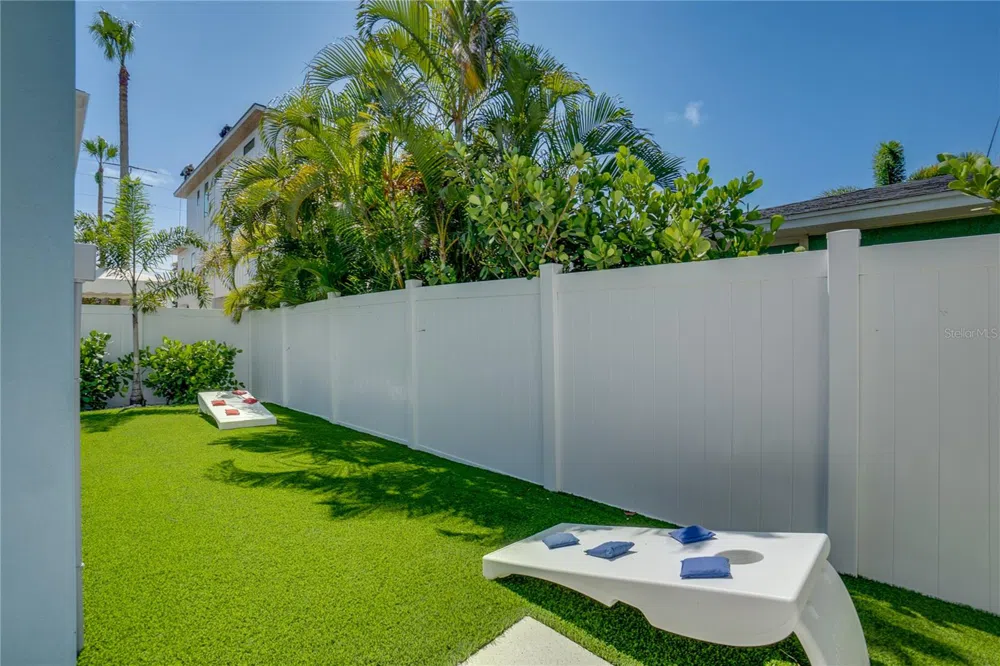 2102 AVENUE B Bradenton Beach, FL 34217
