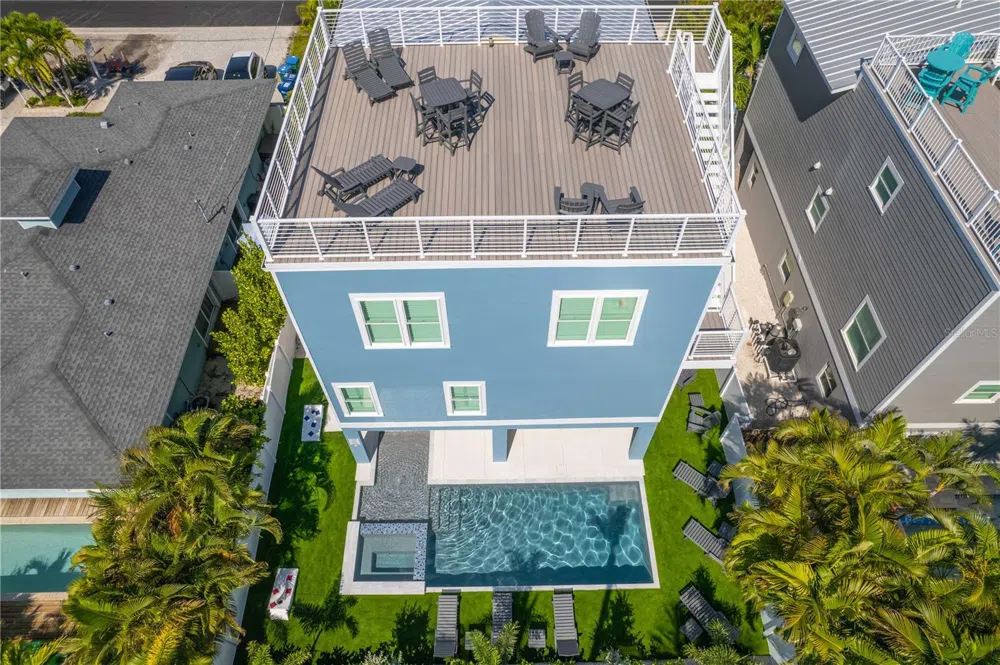 2102 AVENUE B Bradenton Beach, FL 34217