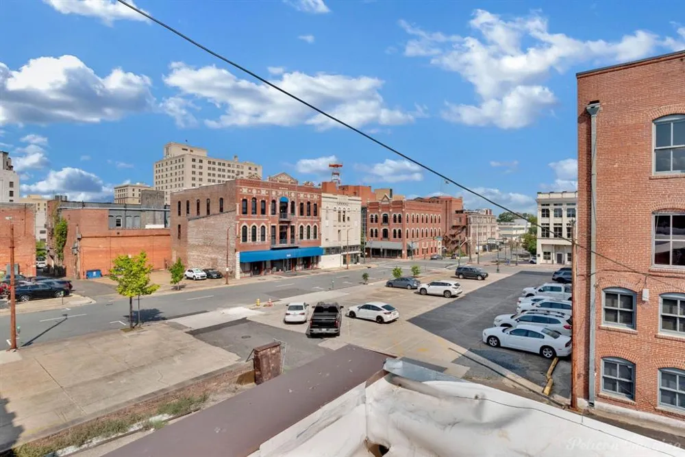 711 Texas Street Shreveport, LA 71101