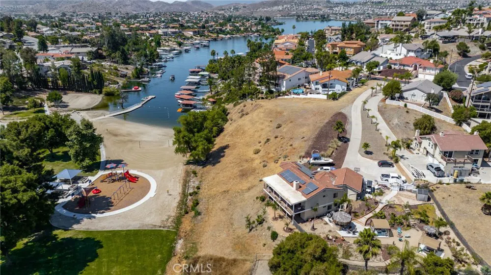 22036 San Joaquin Drive W Canyon Lake, CA 92587