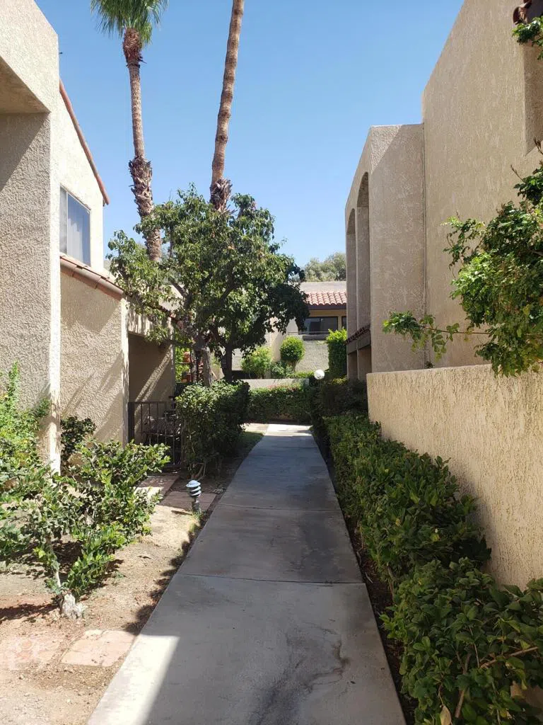200 E Racquet Club Road #31 Palm Springs, CA 92262
