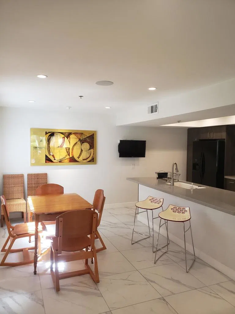 200 E Racquet Club Road #31 Palm Springs, CA 92262
