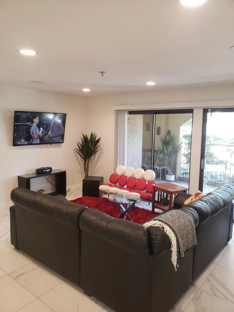 200 E Racquet Club Road #31 Palm Springs, CA 92262