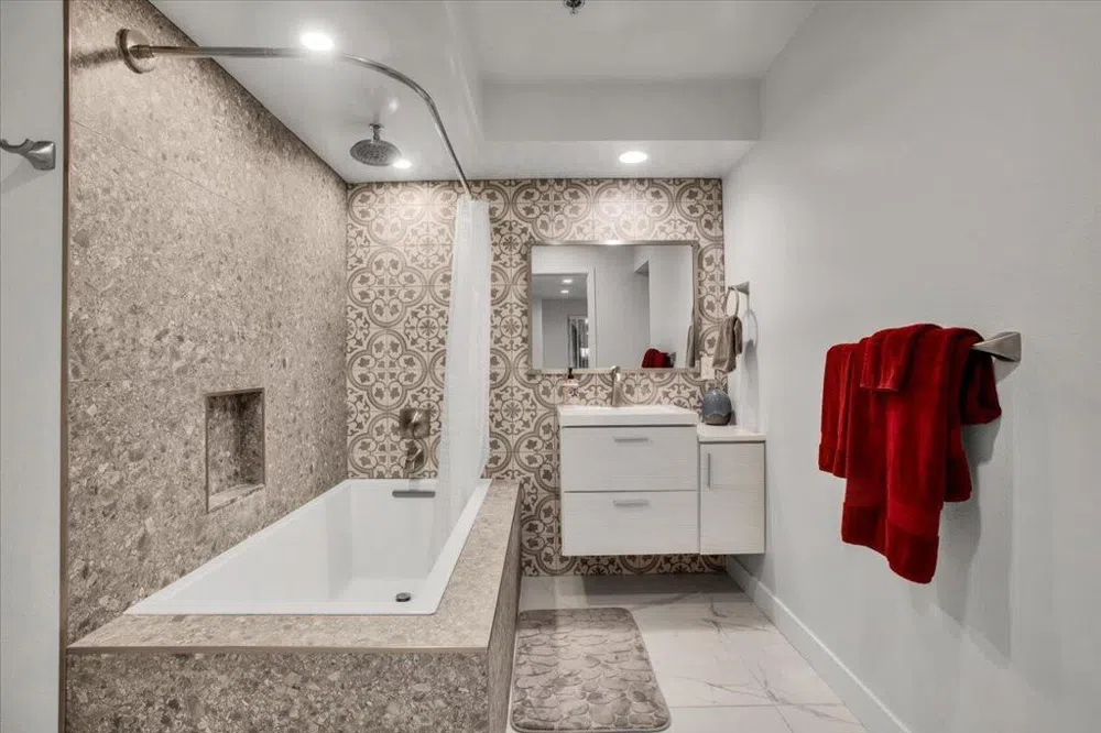 200 E Racquet Club Road #31 Palm Springs, CA 92262