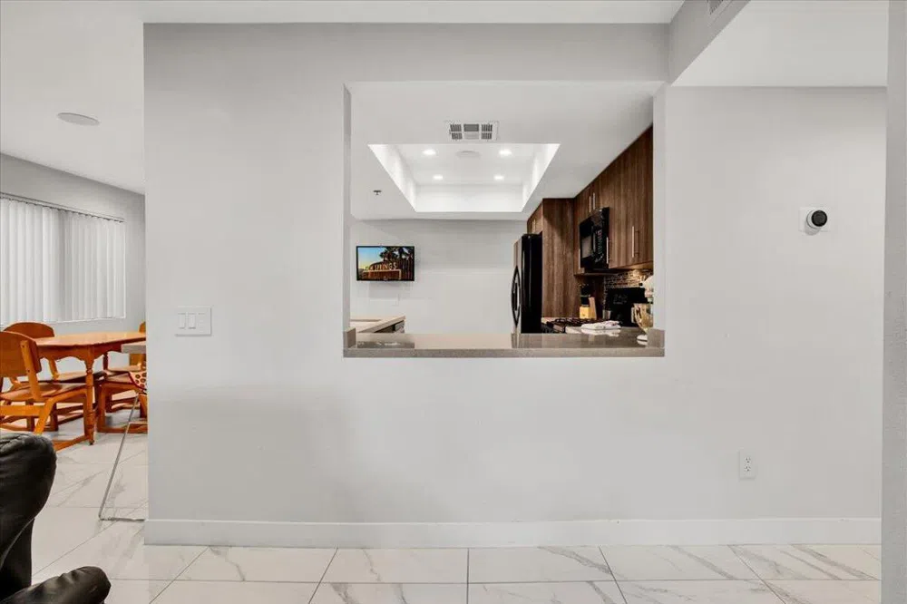 200 E Racquet Club Road #31 Palm Springs, CA 92262