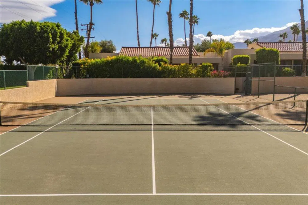 200 E Racquet Club Road #31 Palm Springs, CA 92262