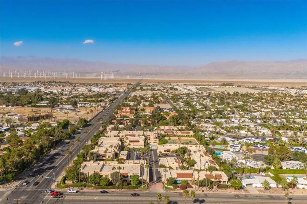 200 E Racquet Club Road #31 Palm Springs, CA 92262